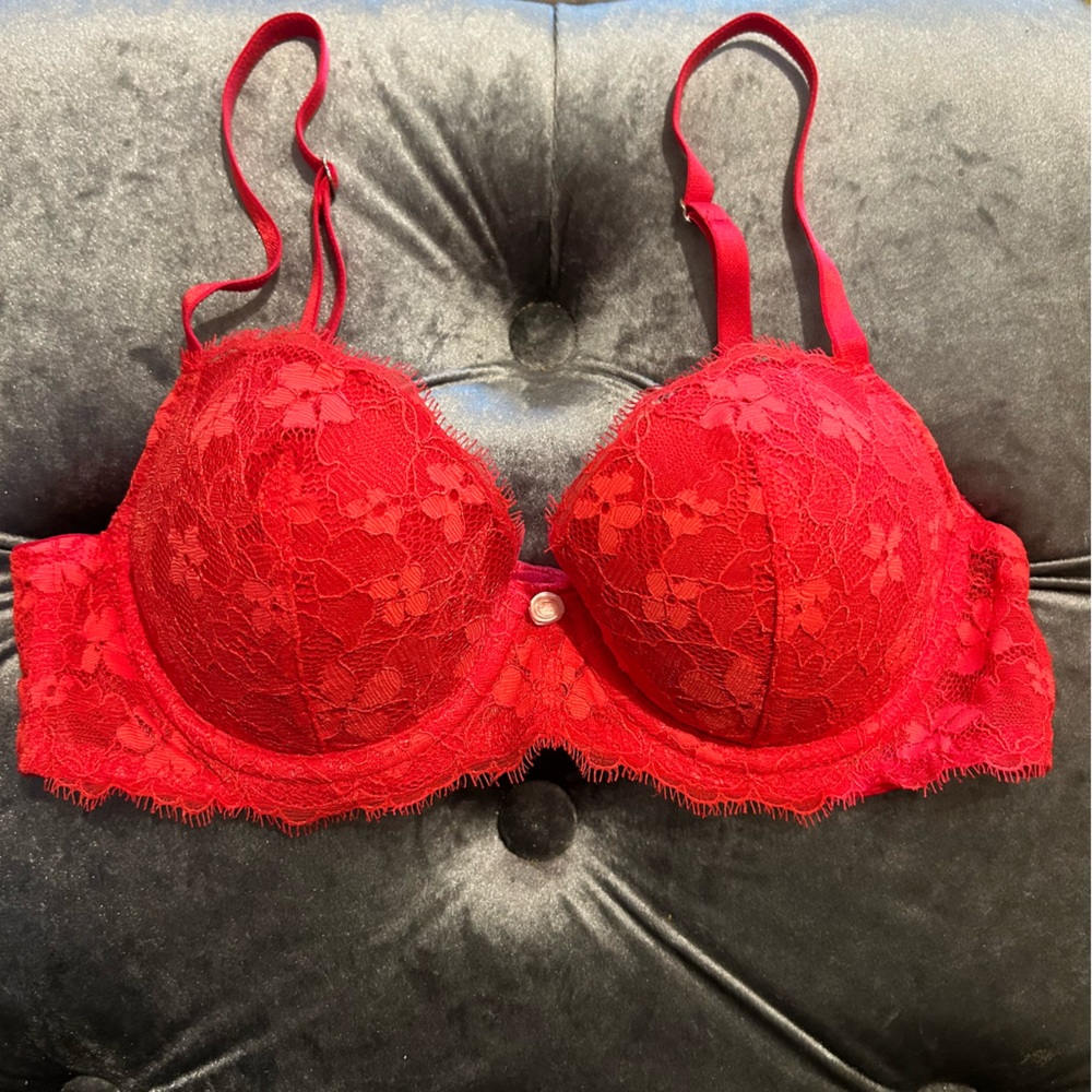 Victoria’s Secret bra - Picture 2 of 10